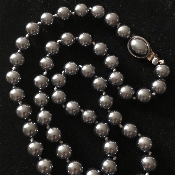 Vintage Talbots Gray Pearl Bead Necklace - Picture 4 of 6